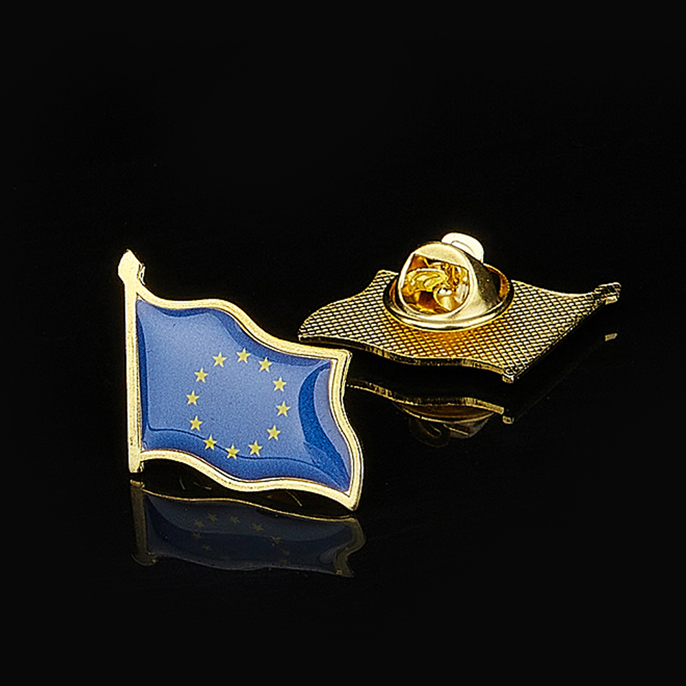 유럽 연합 애국주의 배지, 금도금 흔들며 깃발 라펠 핀 - Travel Accessories Europe 리뷰 및 가격