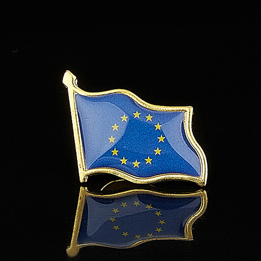 유럽 연합 애국주의 배지, 금도금 흔들며 깃발 라펠 핀 - Travel Accessories Europe 리뷰 및 가격